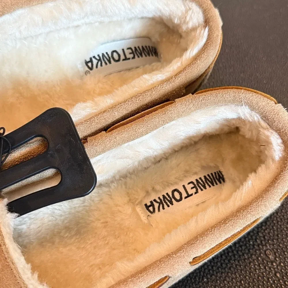 NWT Minnetonka Petra Trapper suede slippers tan